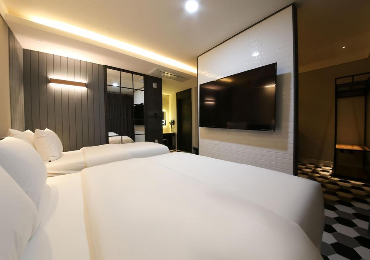 West In Hotel Yeosu Exterior photo