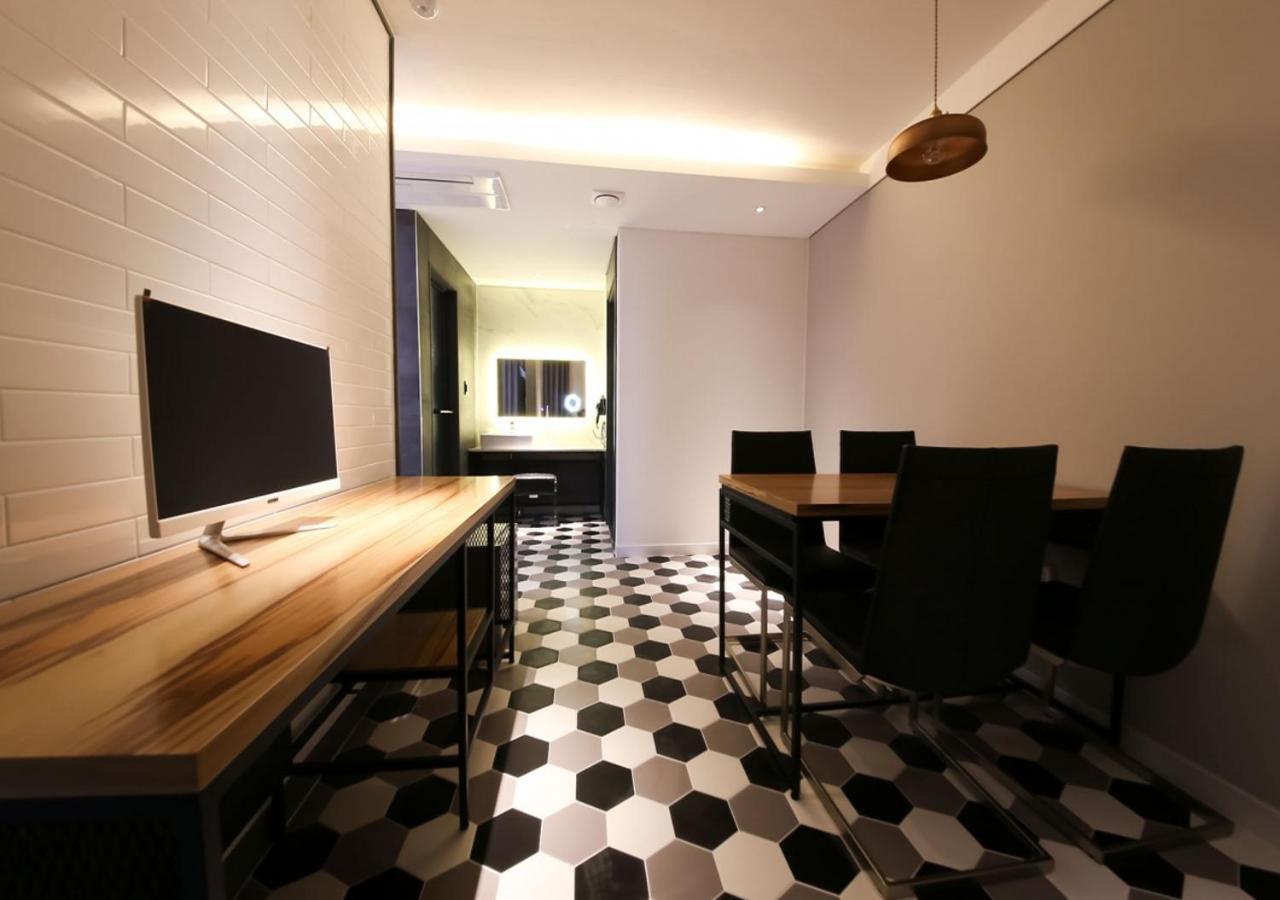 West In Hotel Yeosu Exterior photo