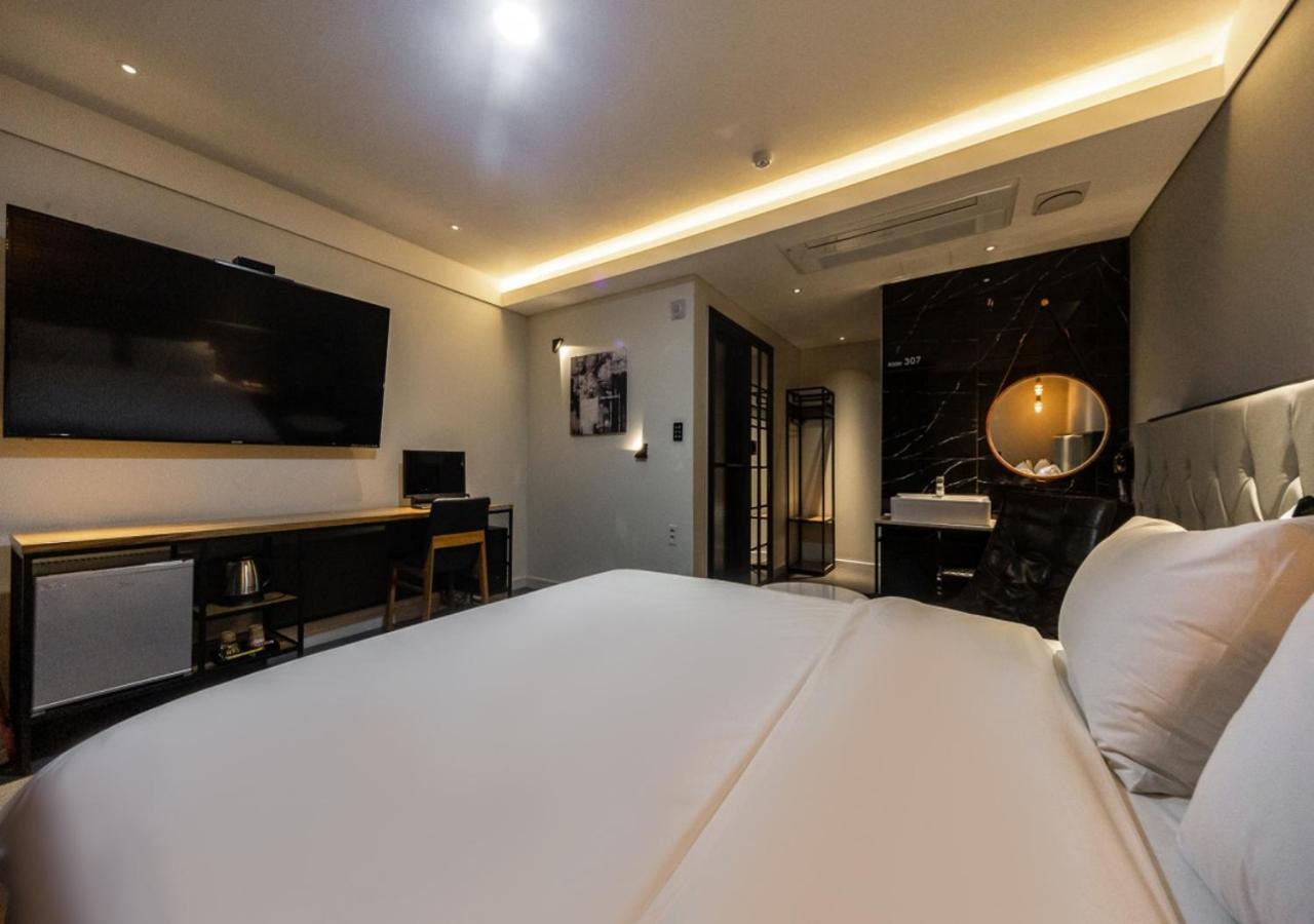 West In Hotel Yeosu Exterior photo