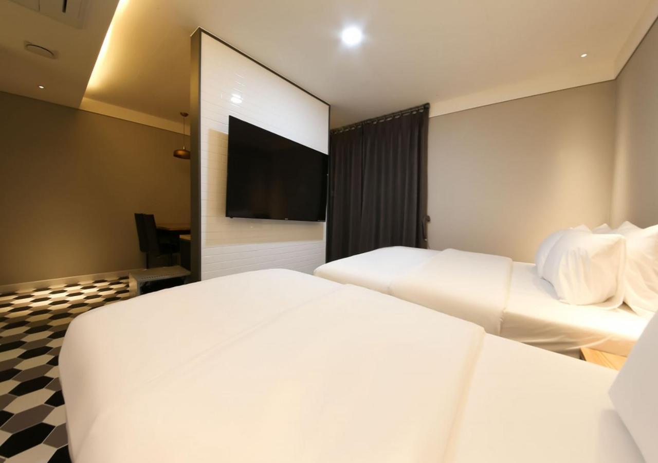 West In Hotel Yeosu Exterior photo